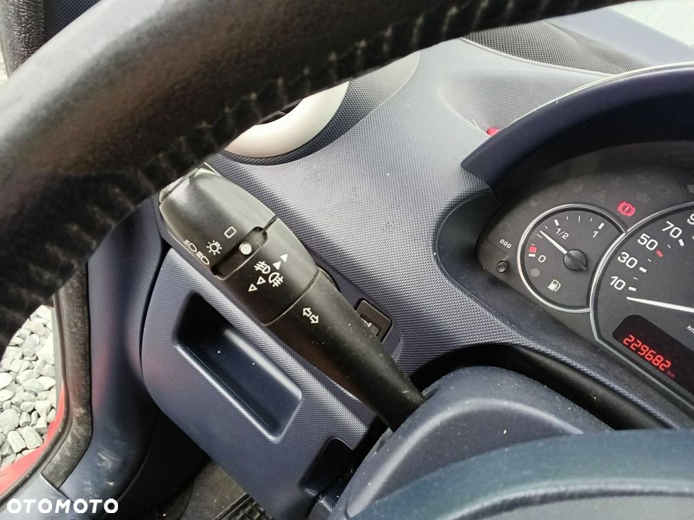 Peugeot 1007 - 19