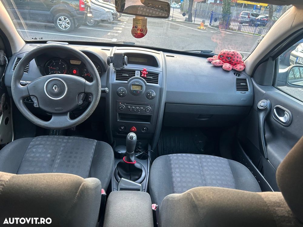 Renault Megane II Sedan 1.5 dCi Privilege - 6