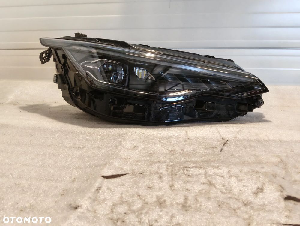 Volkswagen Golf VIII LIFT R LINE FULL LED PRZÓD STRONA PRAWA  5H1941060T - 2