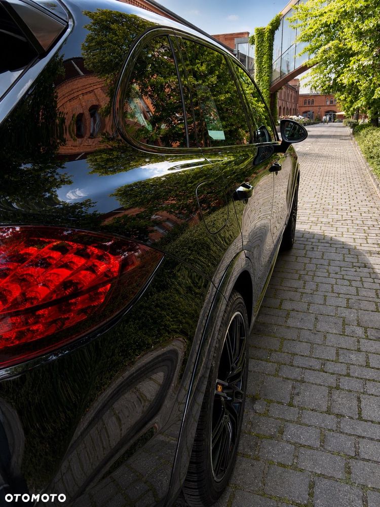 Porsche Cayenne - 19