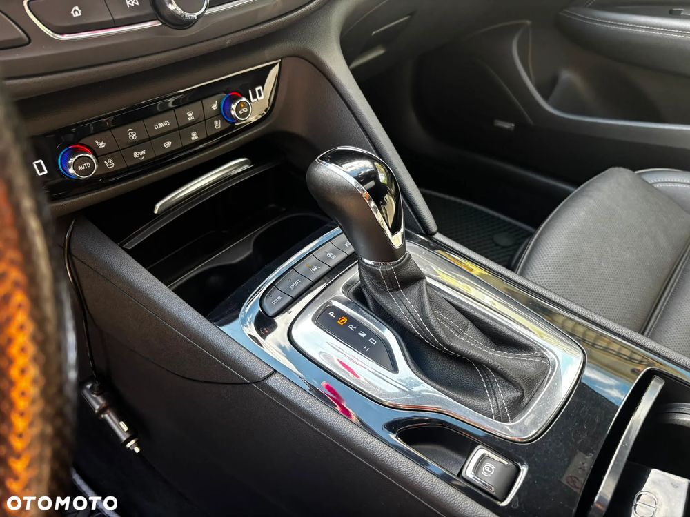 Opel Insignia 2.0 T 4x4 Elite S&S - 16