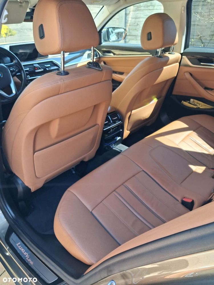 BMW Seria 5 530d xDrive Luxury Line - 7