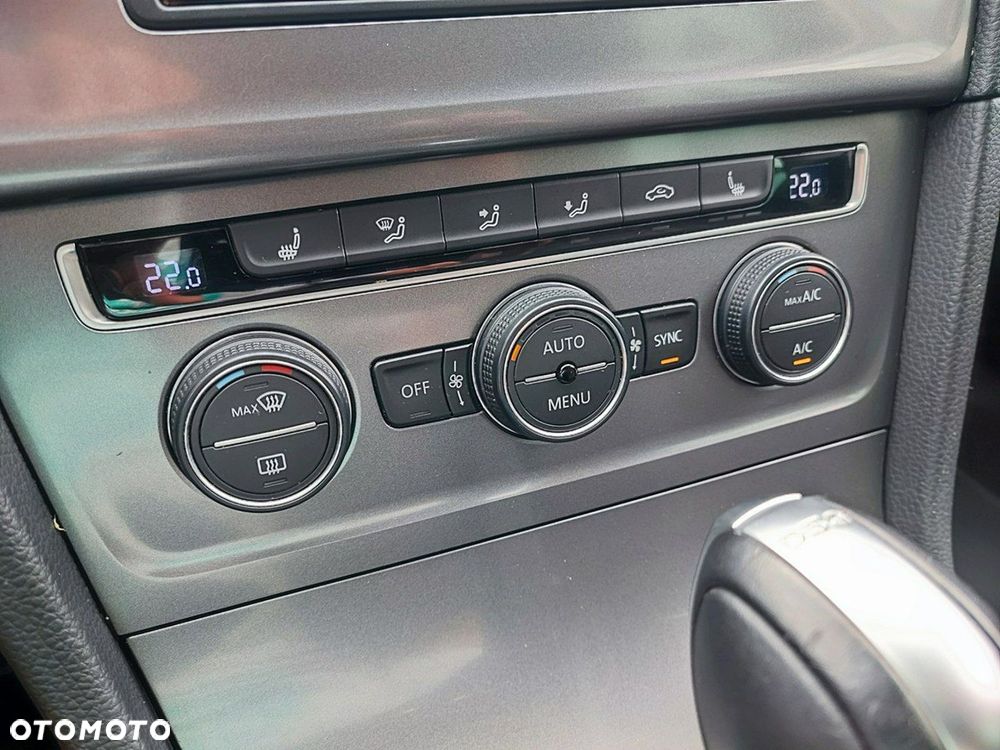 Volkswagen Golf 1.4 TSI BlueMotion Technology DSG Lounge - 18