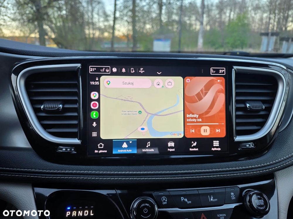 Chrysler Pacifica - 22