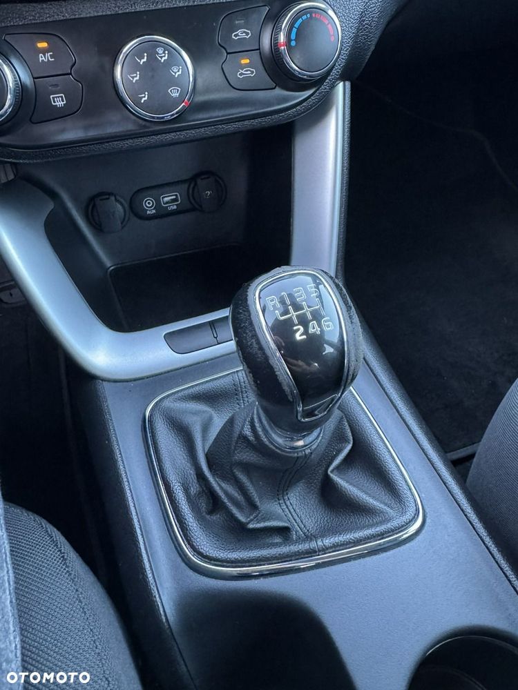 Kia Ceed - 29