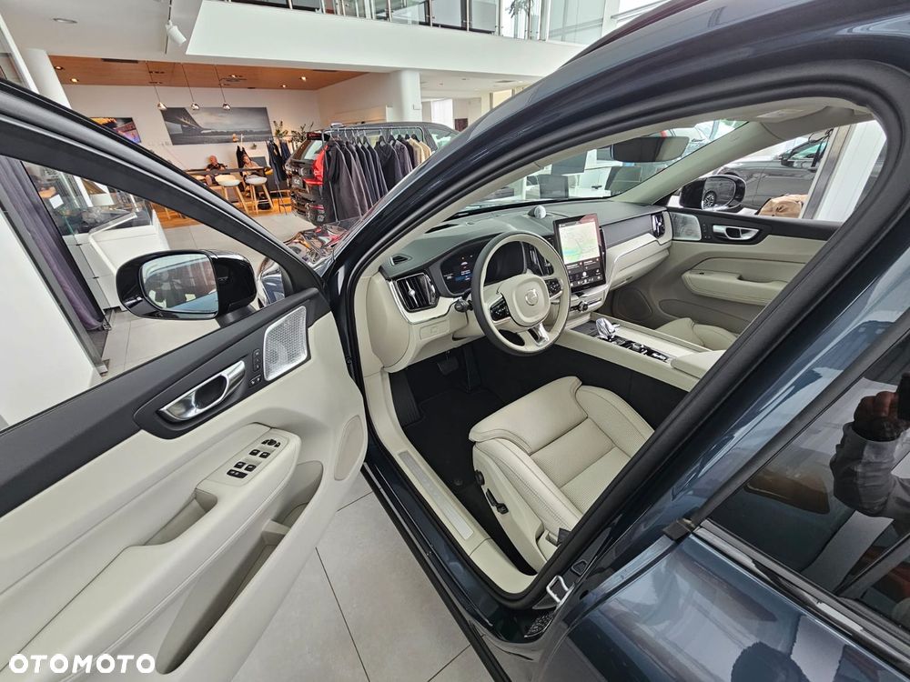 Volvo XC 60 B5 B AWD Ultra Dark - 13