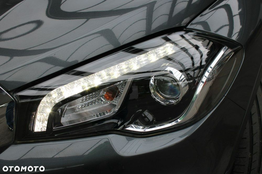 Suzuki SX4 S-Cross 1.4 T Premium 4WD - 29