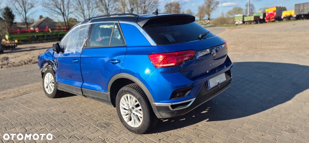 Volkswagen T-Roc - 12