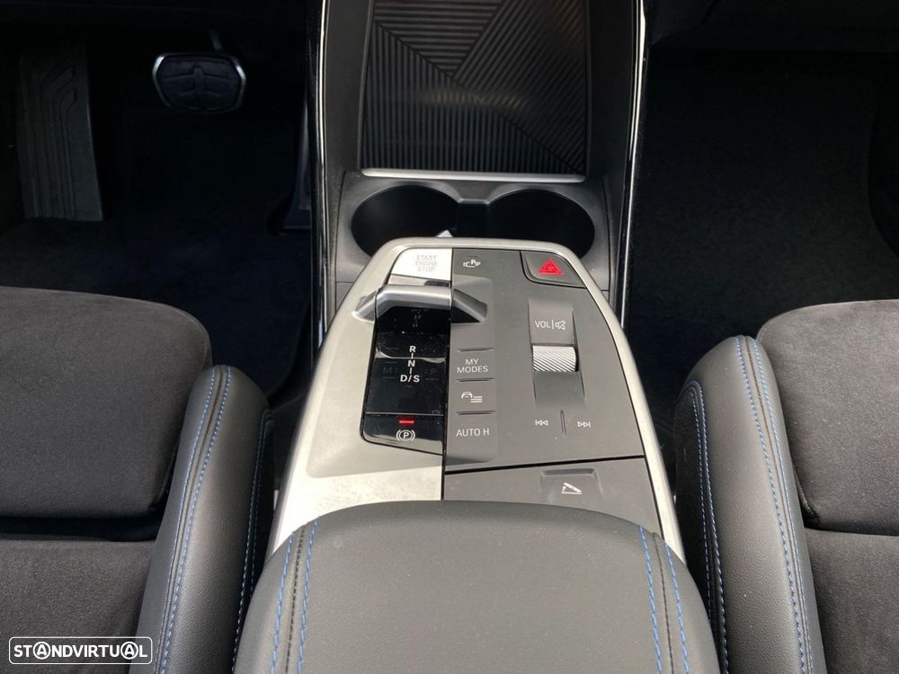 BMW 225xe Active Tourer e xDrive Pack Desportivo M - 13