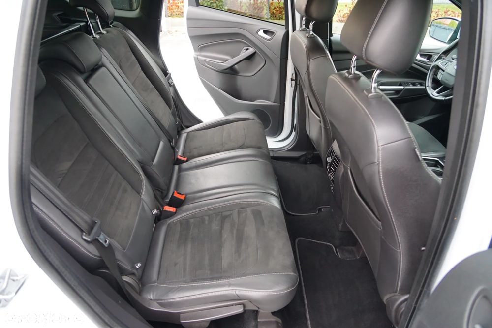 Ford Kuga 2.0 TDCi AWD ST-Line - 26