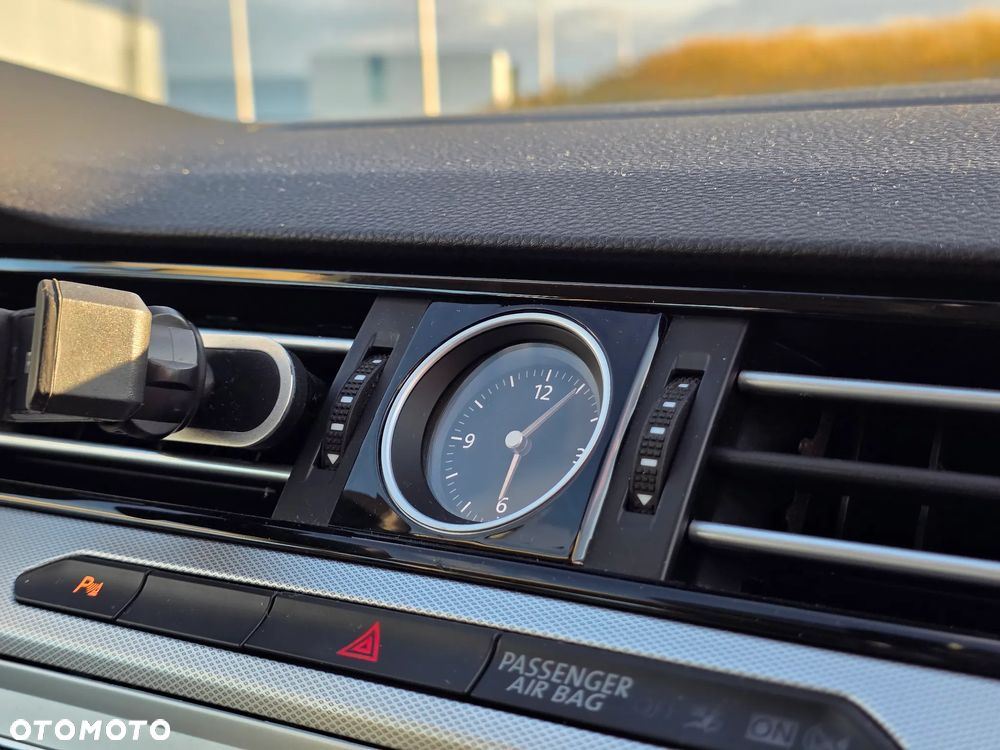 Volkswagen Passat - 23