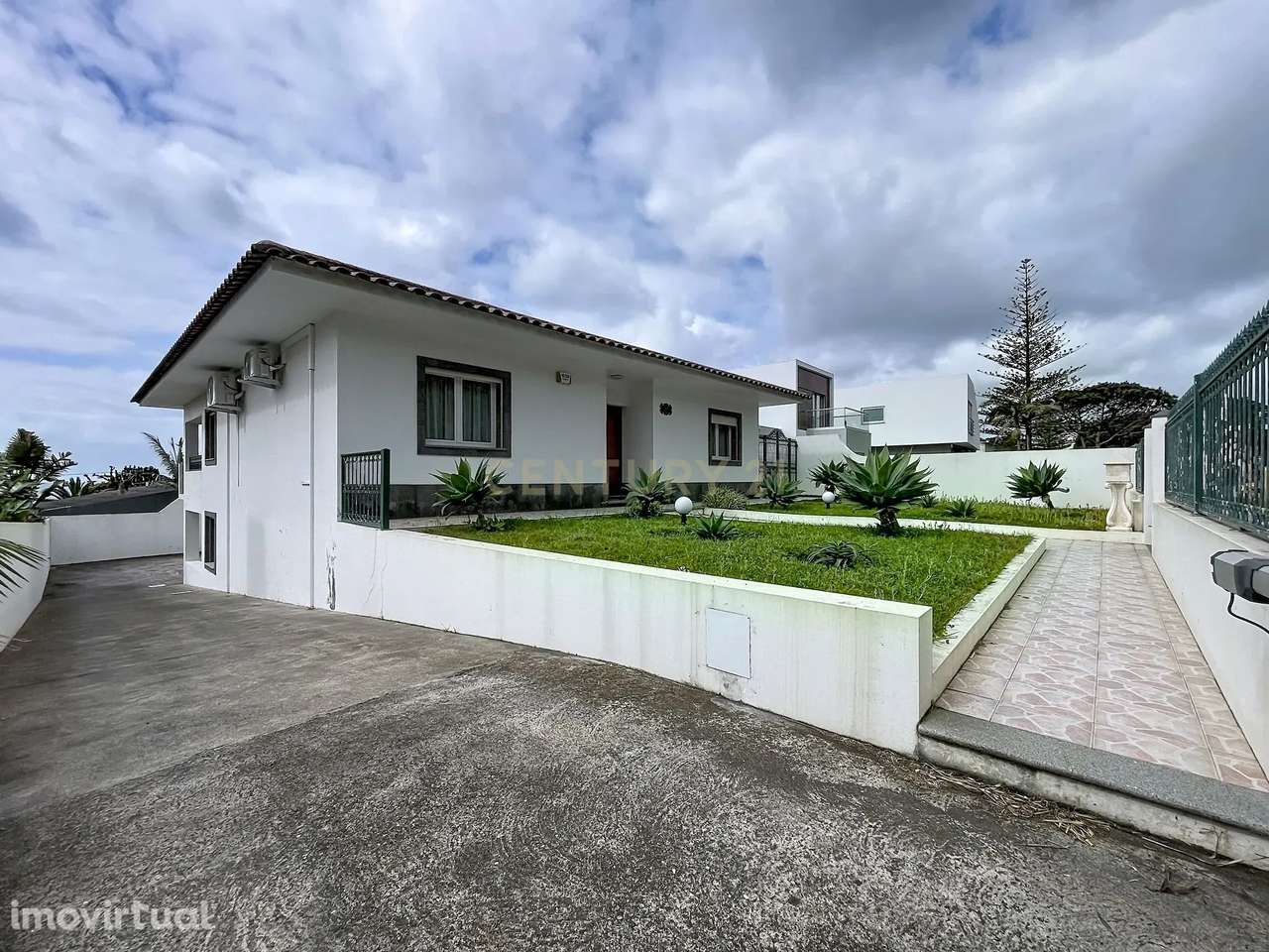 Moradia Isolada T3 com acesso à praia do pópulo - Livramento | Ponta D - Grande imagem: 3/42