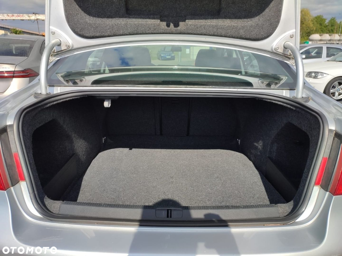 Volkswagen Passat - 21