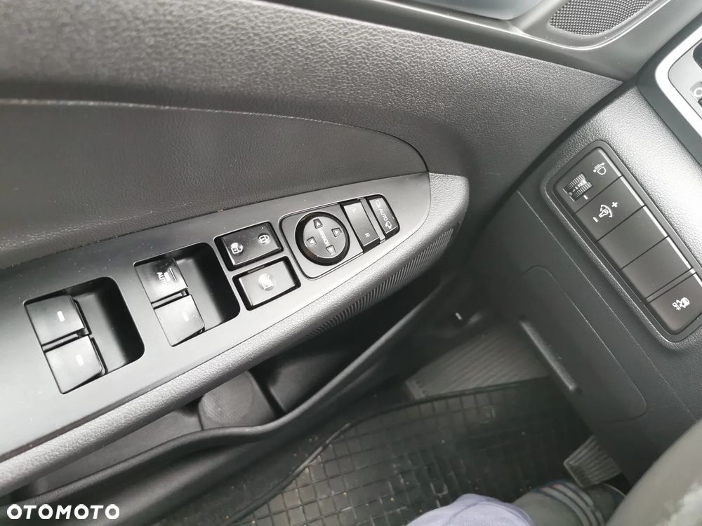 Hyundai Tucson 1.6 GDI BlueDrive Style 2WD - 20