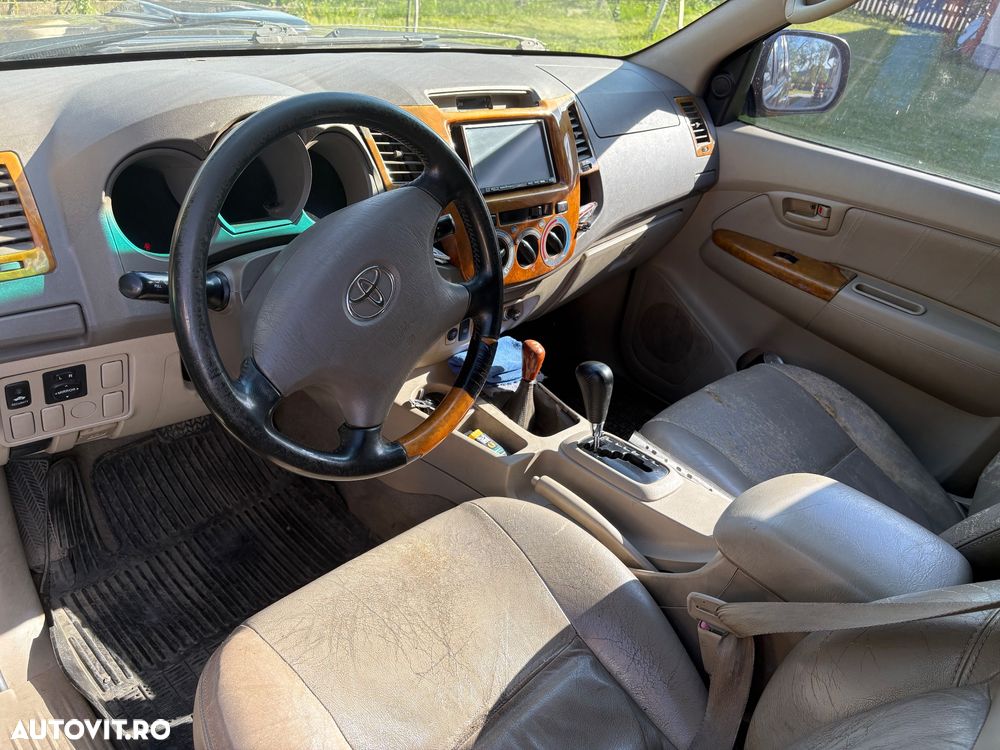 Toyota Hilux - 6