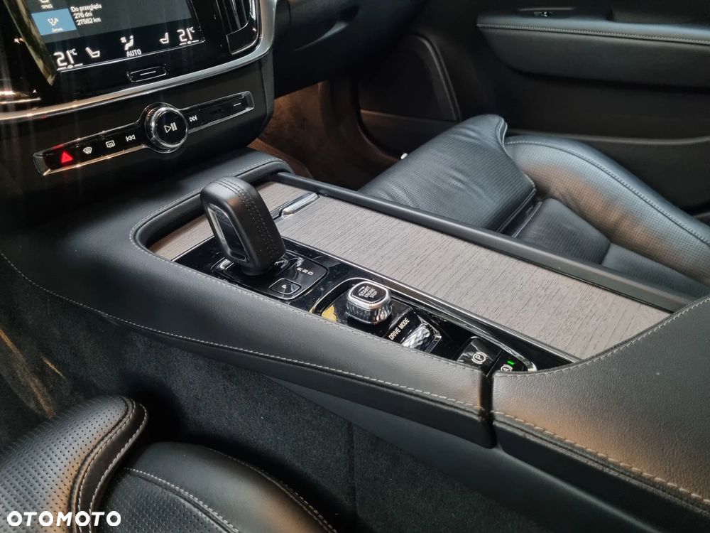 Volvo V90 Cross Country B5 D AWD Pro - 19