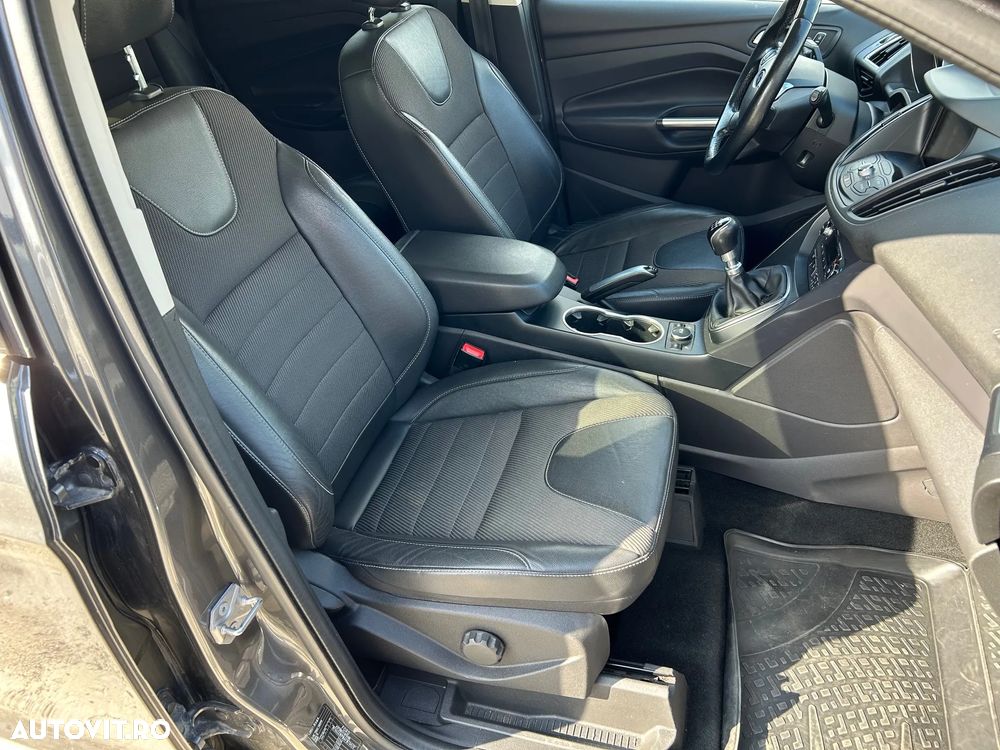 Ford Kuga 2.0 TDCi 4x4 Titanium - 12