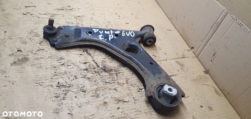 Wahacz lewy przód przedni Fiat Punto EVO - 2