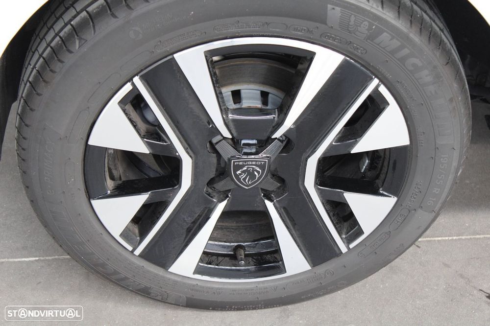 Peugeot 208 1.2 PureTech Allure - 10