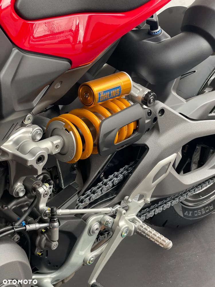 Ducati Streetfighter V2 - 8