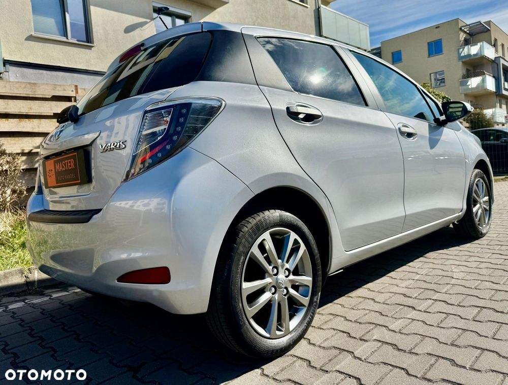 Toyota Yaris 1.33 Prestige - 3