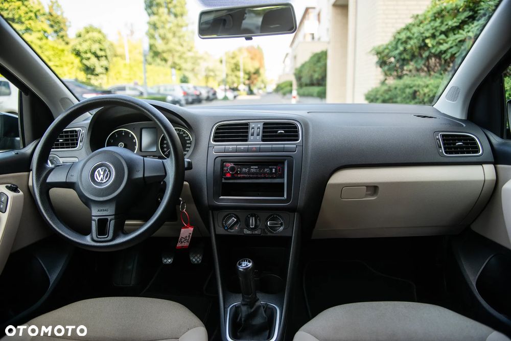 Volkswagen Polo 1.4 16V Comfortline - 29