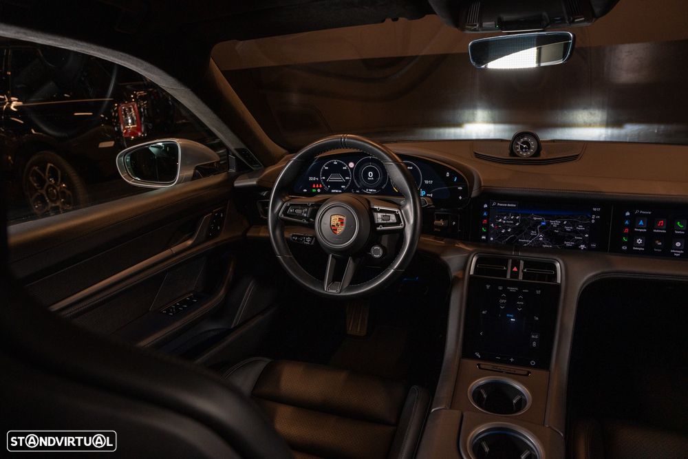 Porsche Taycan Turbo S - 20