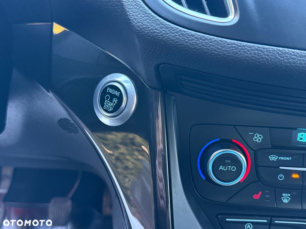 Ford C-MAX 2.0 TDCi Start-Stop-System Titanium - 12