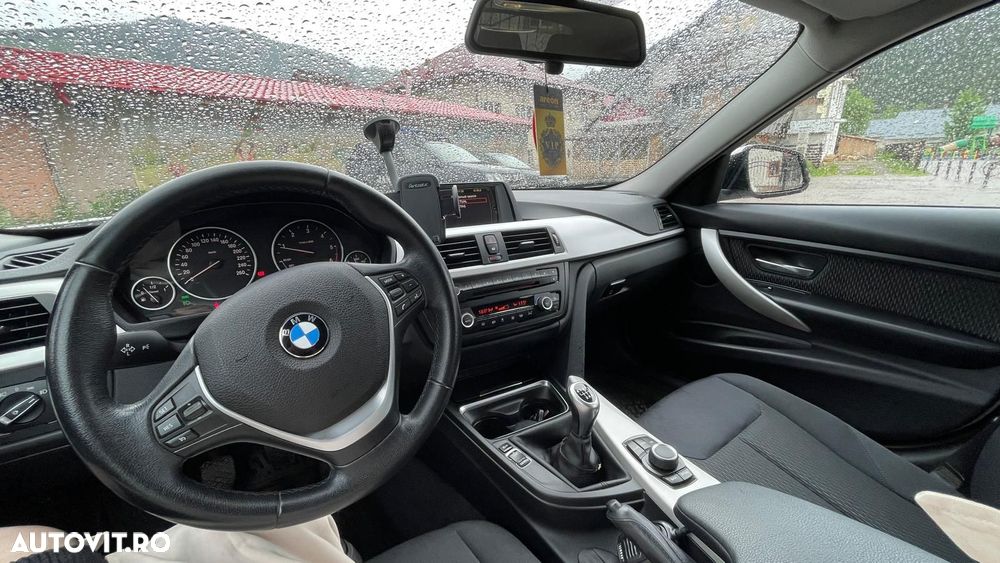 BMW Seria 3 316d - 12