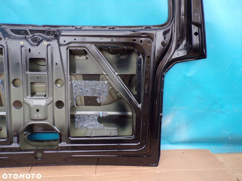 VW T6 CARAVELLE MULTIVAN 16- KLAPA TYLNA - 14