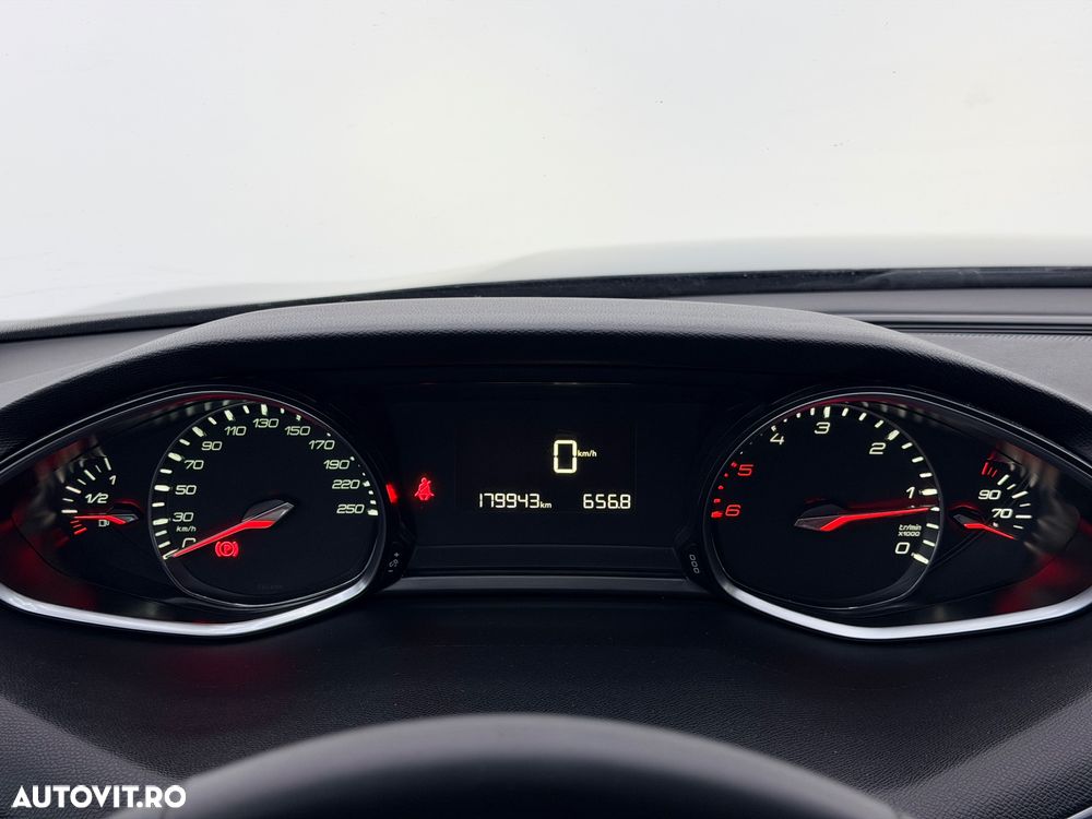 Peugeot 308 SW BlueHDi 130 Stop & Start Allure - 31