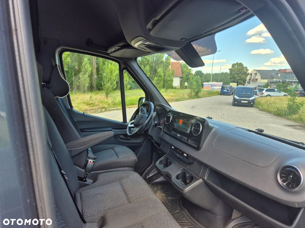 Mercedes-Benz Sprinter 319 CDI 190 KM 9G-Tronic, Automat, Model 907, Salon polska, Furgon Blaszak, Ekstra Długi  4800 mm L4H2, Wzmocnione zawieszenie, Zbiornik 230l alu (z atestem), Webasto, Kabina sypialniana, Po przeglądzie B+ jeszcze jeden w cenie, Dostępny od Października, FV - 7