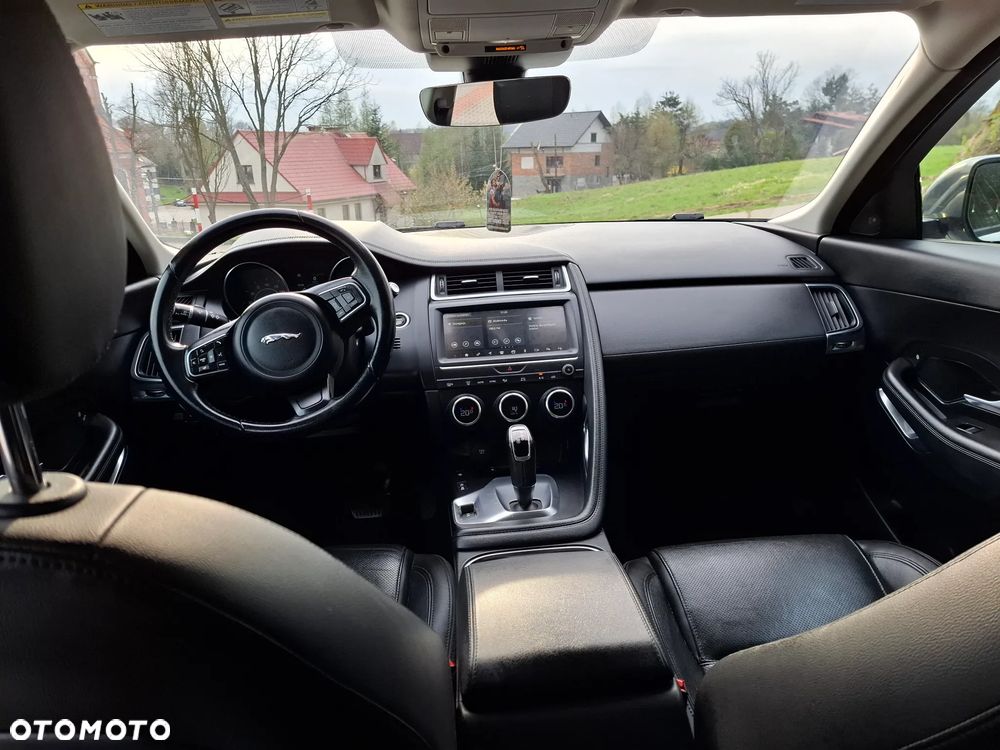 Jaguar E-Pace P250 AWD - 11