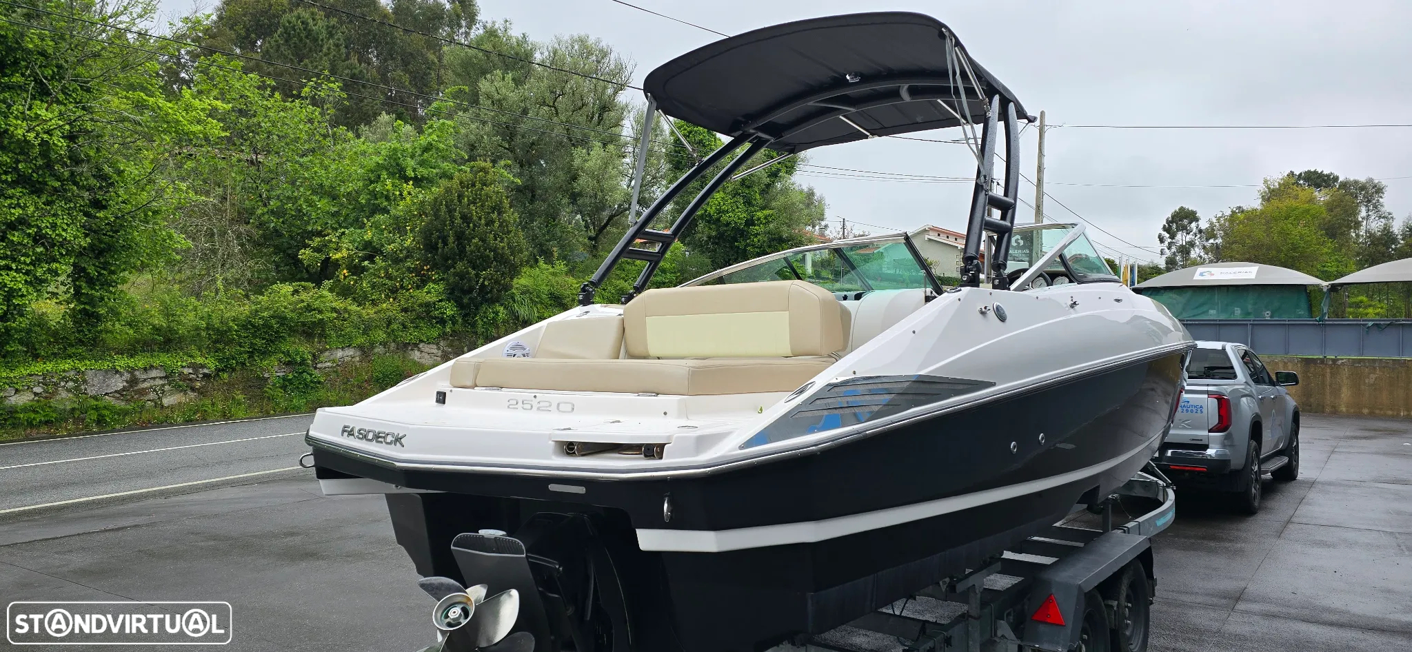 Regal 2520 fasdeck - 15