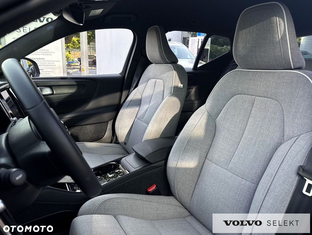 Volvo XC 40 - 32