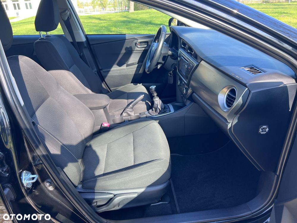 Toyota Auris 1.6 Valvematic Comfort - 22