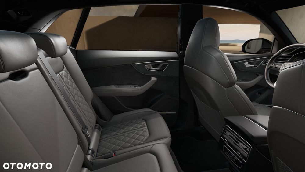 Audi Q8 - 11
