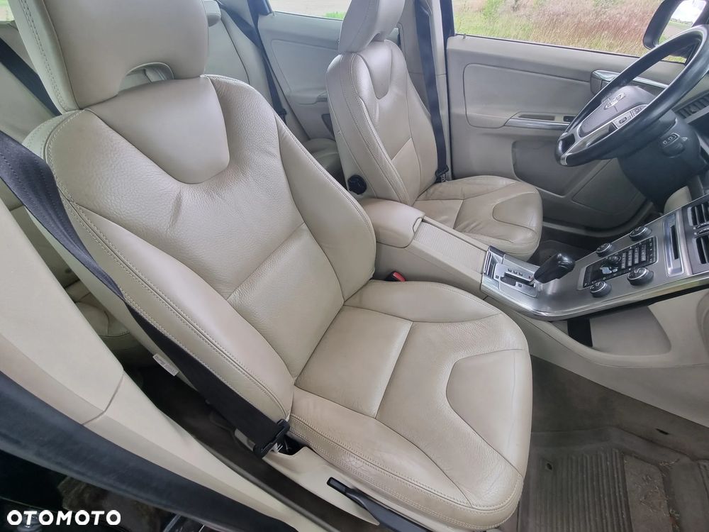 Volvo XC 60 D5 AWD Summum - 5