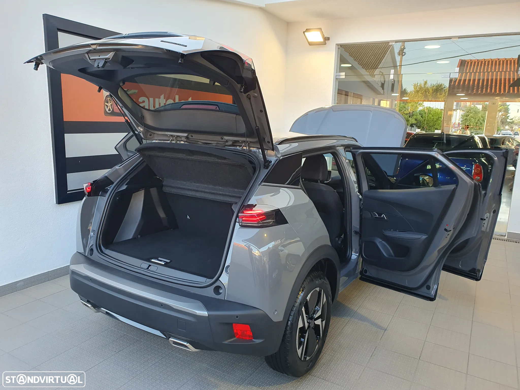 Peugeot 2008 1.2 Hybrid Allure e-DCS6 - 19