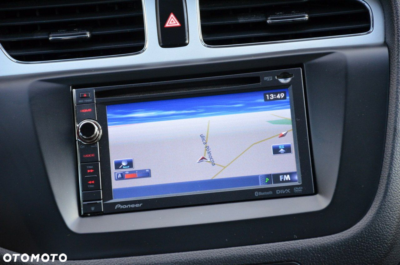 Kia Ceed - 27