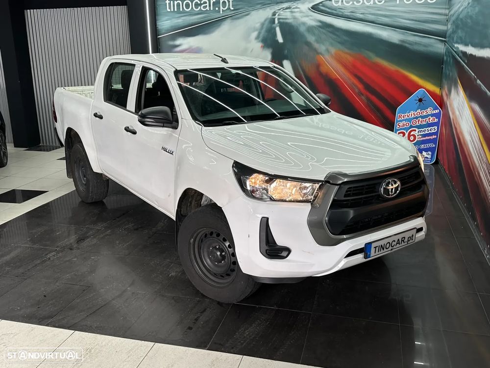 Toyota Hilux 2.4 D-4D 4WD CD CM - 2