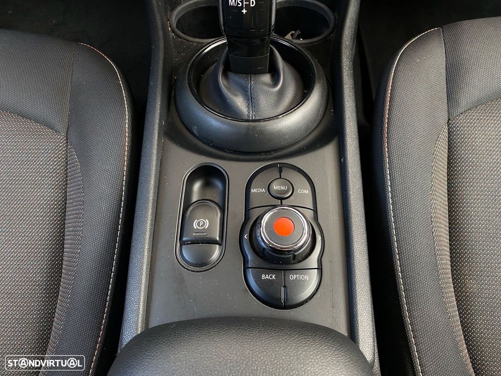 MINI Clubman One D 4Business Auto — fotografia 13