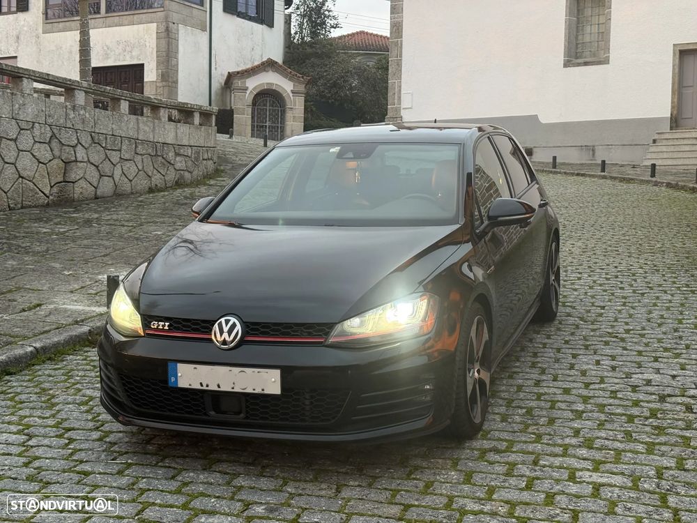 VW Golf 2.0 TSi GTi DSG - 1