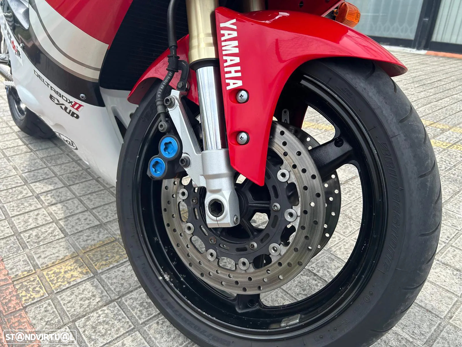 Yamaha YZF R1 - 7