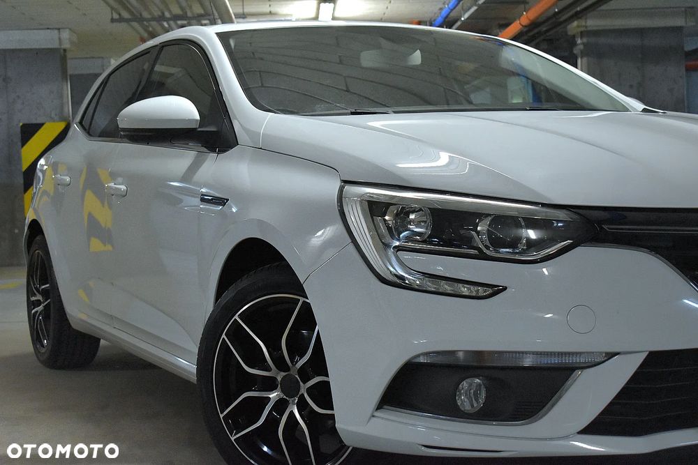 Renault Megane 1.6 SCe Life - 4