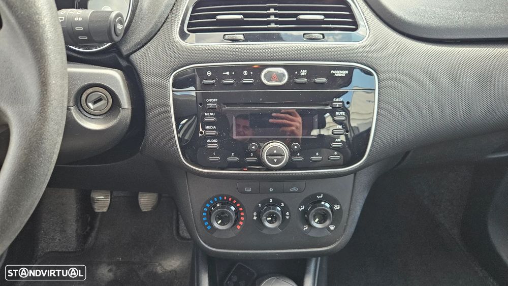 Fiat Punto 1.2 Lounge S&S - 16