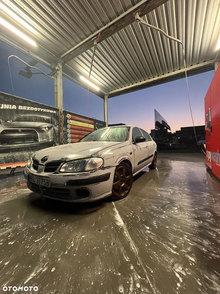 Nissan Almera - 1