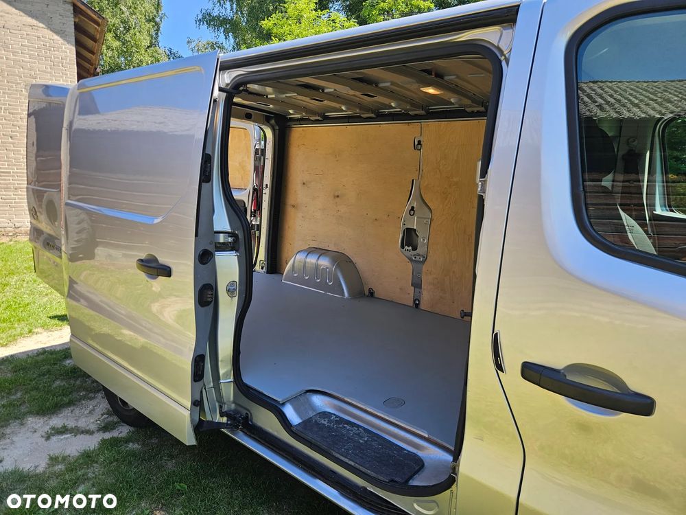 Opel Vivaro - 10