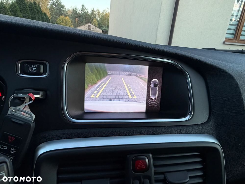 Volvo V40 D2 Momentum - 20