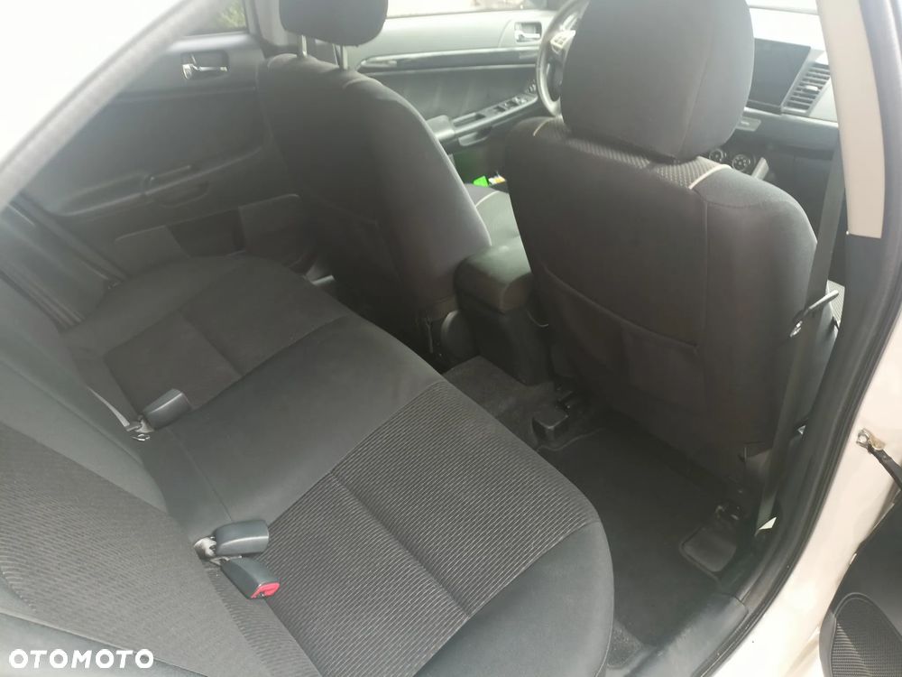 Mitsubishi Lancer 1.6 Invite - 20